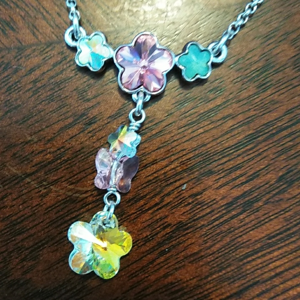 AUTHENTIC swarovski  925 .. girls necklace